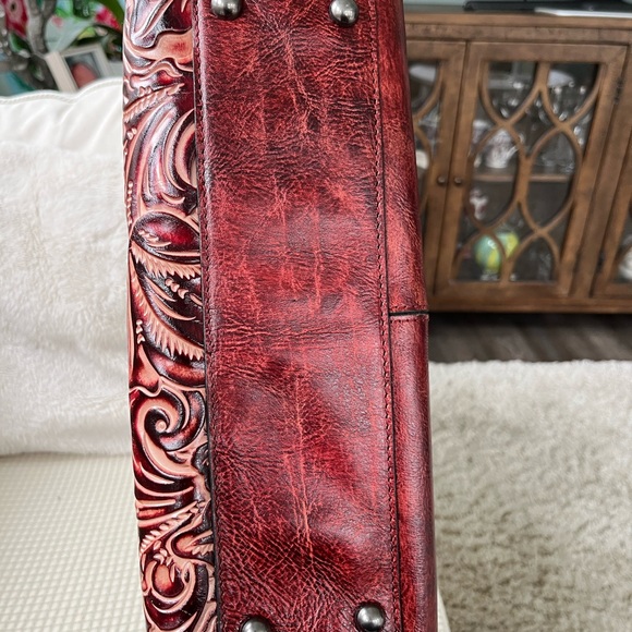 Patricia Nash leather embossed purse - Picture 3 of 4